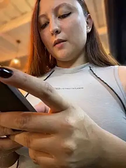 Scarlet_auraa