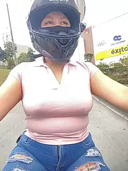 Scarlet_auraa