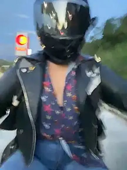 Scarlet_auraa