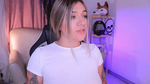 ashleyvalirya
