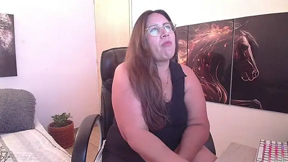 amalia_brunette