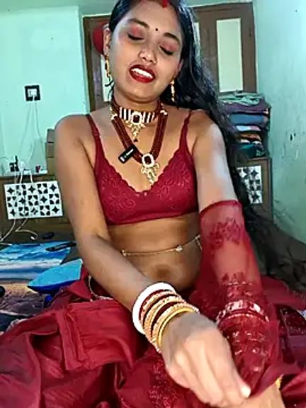 Hot-priyaa1