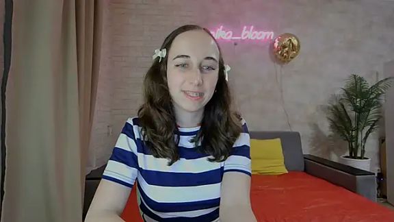 Anika_bloom