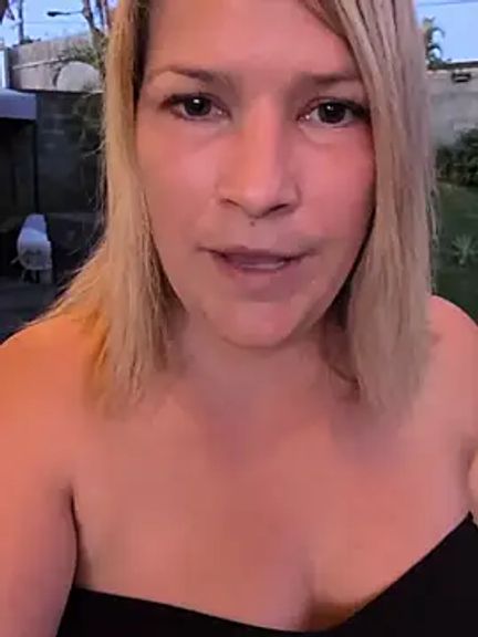 Pxetiteblonde1