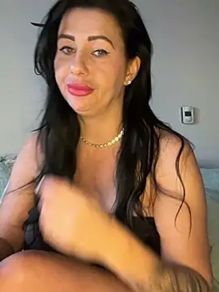 IRISWHITE17
