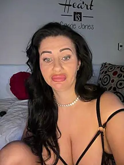 IRISWHITE17