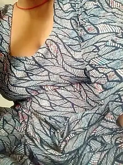 Hot_Babe33
