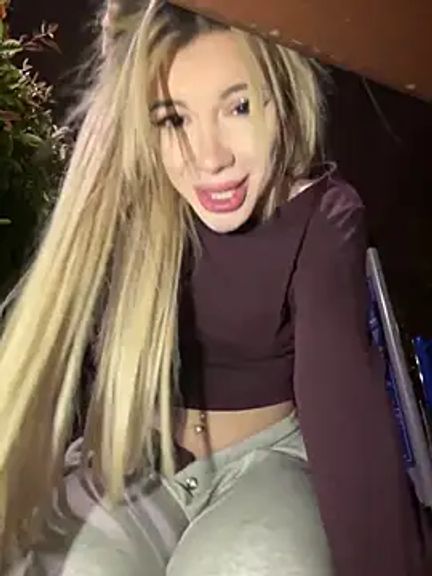 AlyssaFoxx_