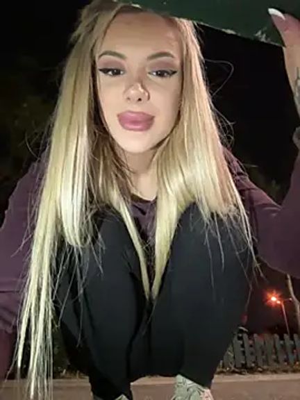 AlyssaFoxx_