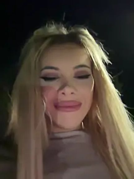 AlyssaFoxx_