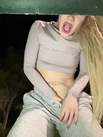 AlyssaFoxx_
