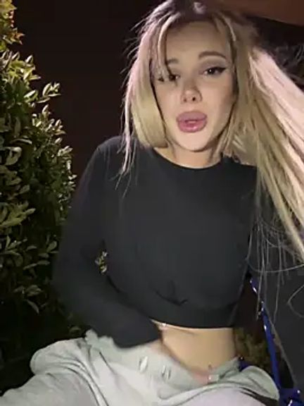 AlyssaFoxx_