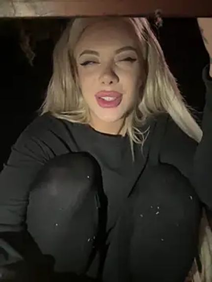 AlyssaFoxx_