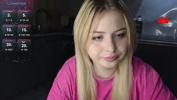 shy_blondiee