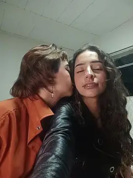 AlexxaAndRileyy