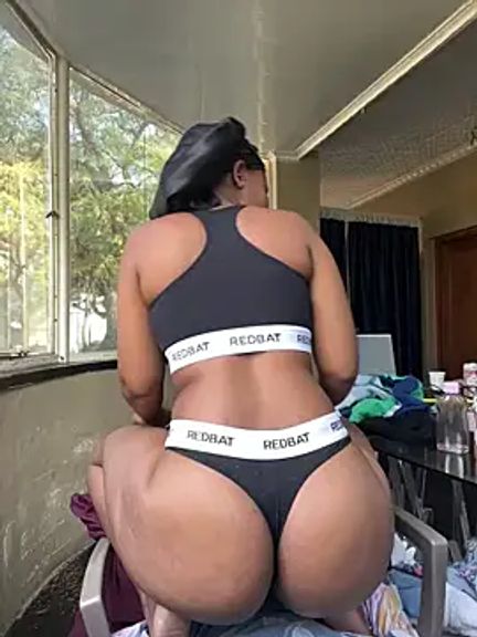 NaughtyShawdy