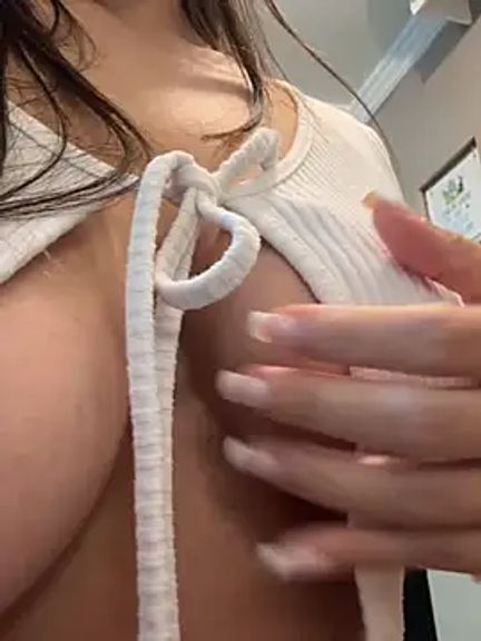 Mau_White
