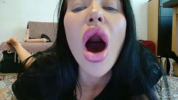 Ellie_Roxy