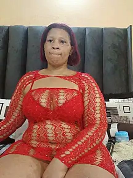 CurvyQueenx2
