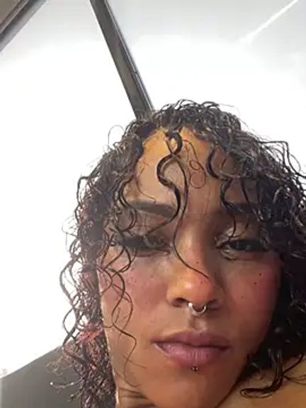 LizStorm_