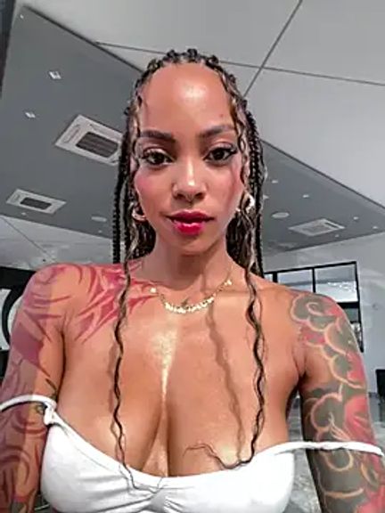 LizStorm_
