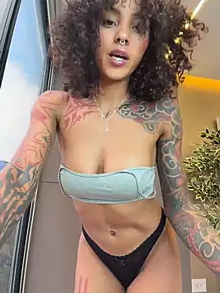 LizStorm_