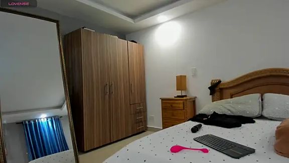 Laura_Miller1
