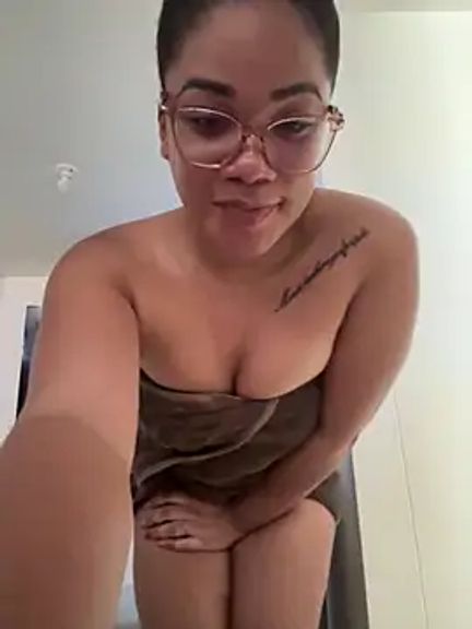 ashley_Tompson1