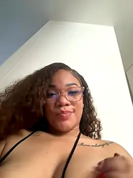ashley_Tompson1