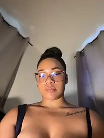 ashley_Tompson1
