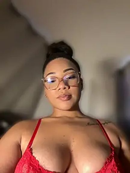 ashley_Tompson1