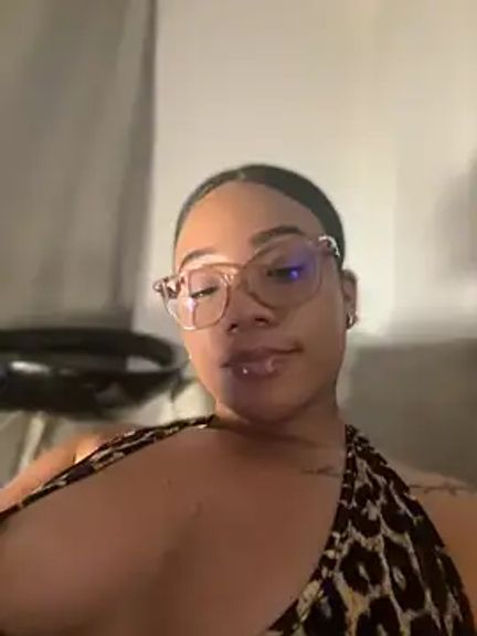ashley_Tompson1