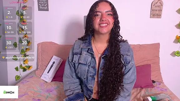 emiily_curly