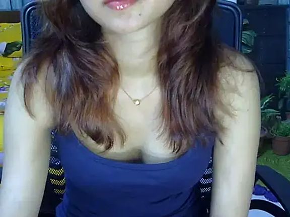 Maaya_khan