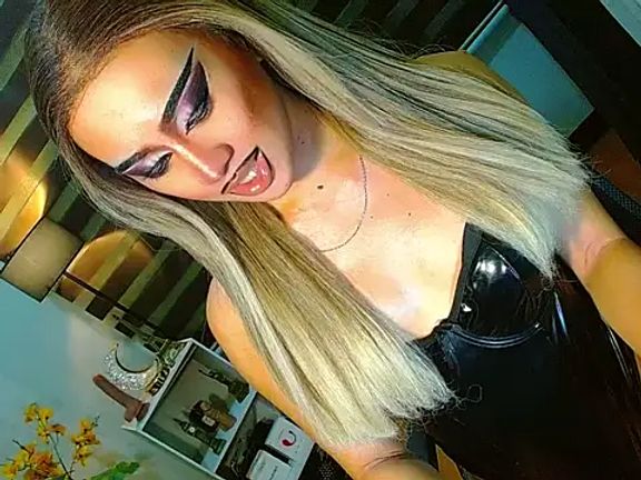 HOLLYWOOD_QUEEN_88