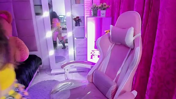 liany_taylor