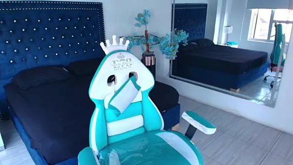 Juliieta_gray