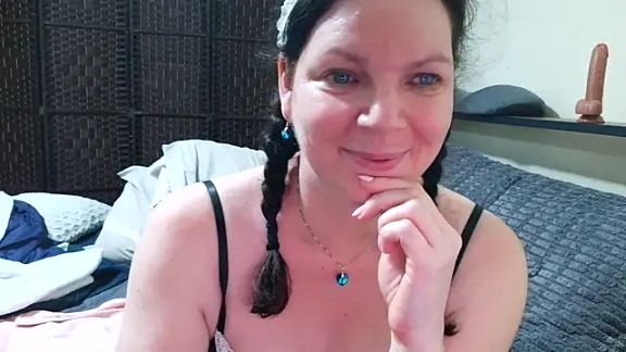 PlayfulcurvyyMilf