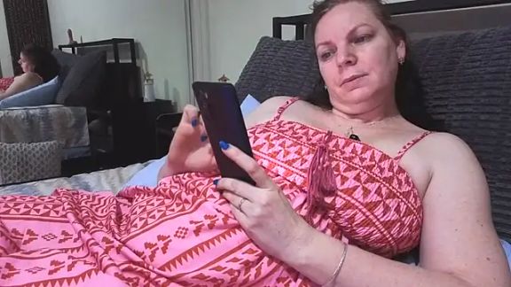 AussieMilf76