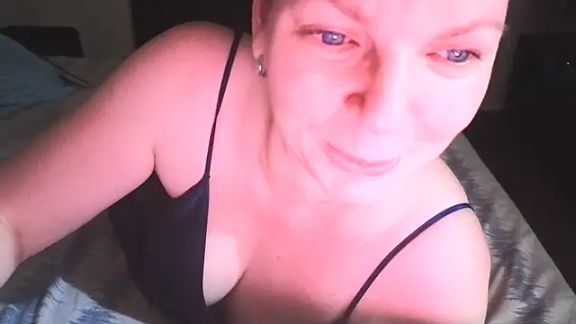 AussieMilf76