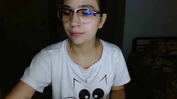 mia__lopez_