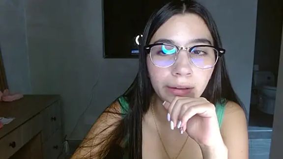 mia__lopez_