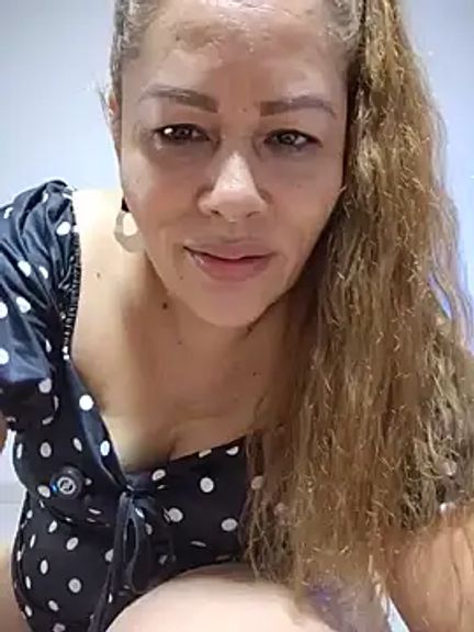 SluttyMilf79