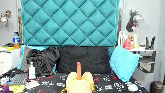 PENELOPELEWISs