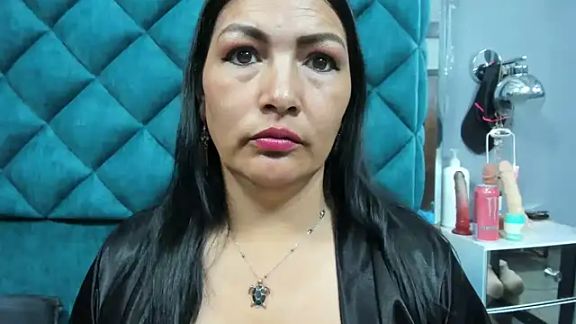 PENELOPELEWISs