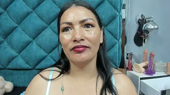 PENELOPELEWISs