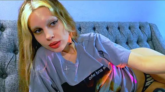 Maxine_gold