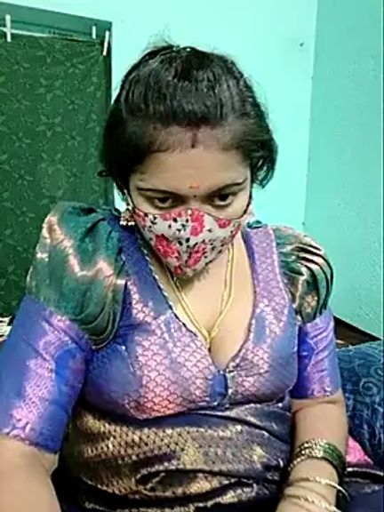 Ramya-hot-gueen