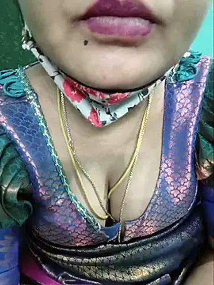 Ramya-hot-gueen