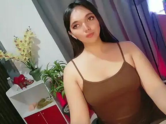 Nikki_Karishma